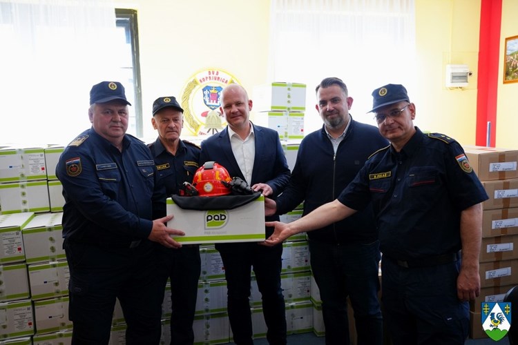 Slika /slike/Podjela opreme VZŽ KOP KRI (3).jpg